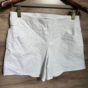 Carmen Marc Valvo Stretchy White Pull-on Dress Shorts S Preppy Classy Resortwear